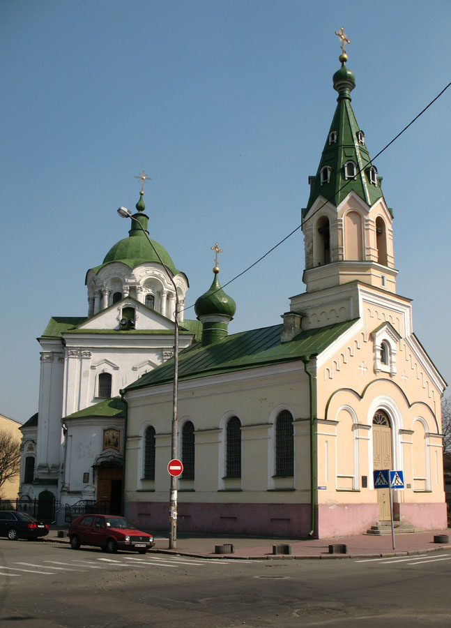 Церковь Ингрии Токсовского прихода и Церковь святого Николая - 2 км